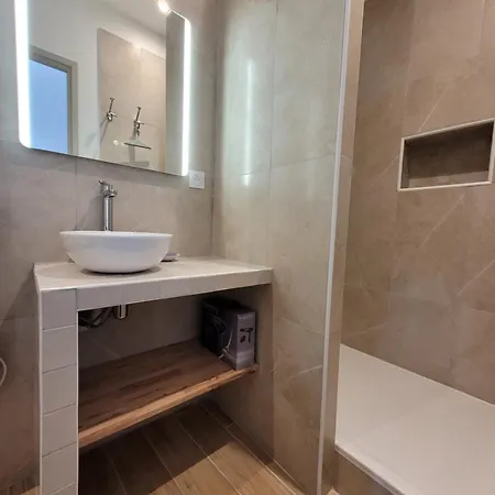 فندق مبيت وإفطار Situe Dans Saint-raphael Solérieux